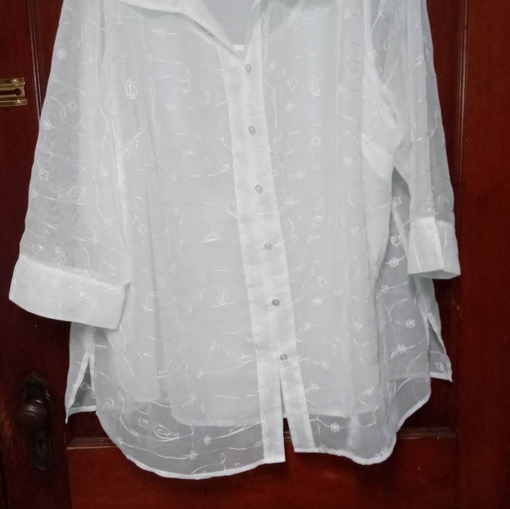 White Stag white button embroidered shirt w/camisole 3/4 sleeve w/cuff 1…